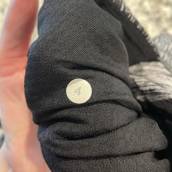 Lululemon Pants Namaskar Size 4 - Picture 10 of 12